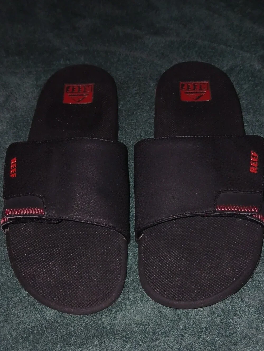 Reef Men’s Black & Red Fanning Slide Sandals Built In Bottle Opener Sz: 10